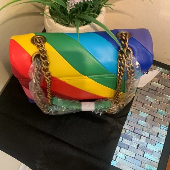 Kurt Geiger Rainbow Shop Kensington Leather Crossbody Bag - Picture 11 of 16